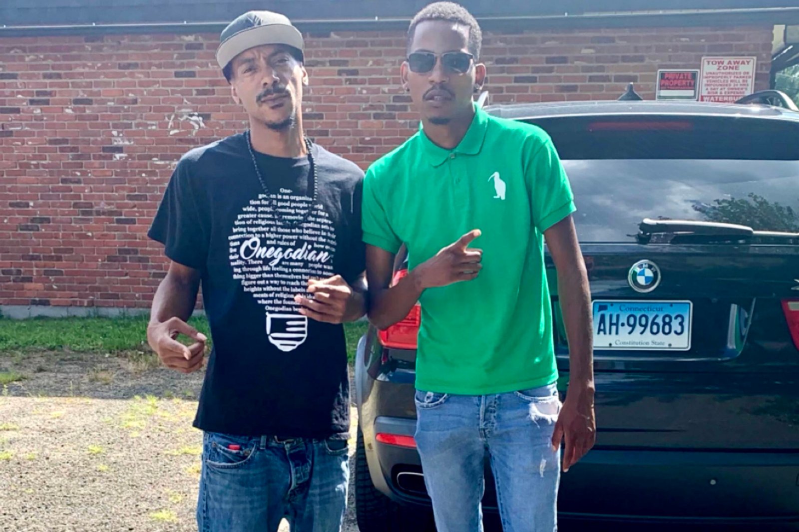Onegodians Wearing The Idea!